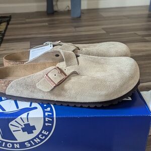 Birkenstock Beige Suede Boston Clogs. Boston BS